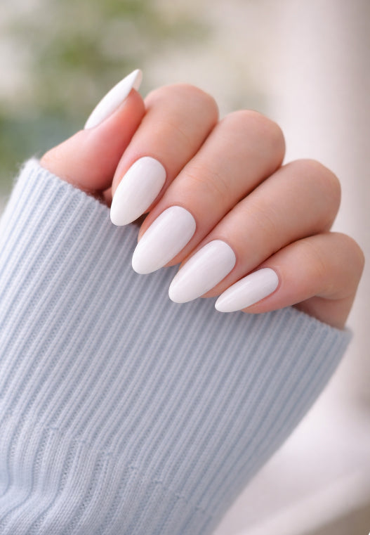 White Guardian. St George’s Day nails, white press on nails, elegant press on nails, handmade nails UK, minimalist white nails, patriotic England nails.